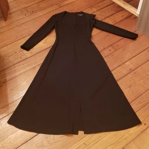 COPY - Maxi black dress. Size 10. Jennifer George.100% Pure Wool.